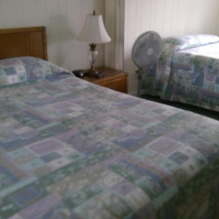 Village Green Motel Yarmouth Ngoại thất bức ảnh