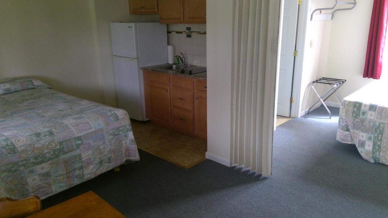Village Green Motel Yarmouth Ngoại thất bức ảnh