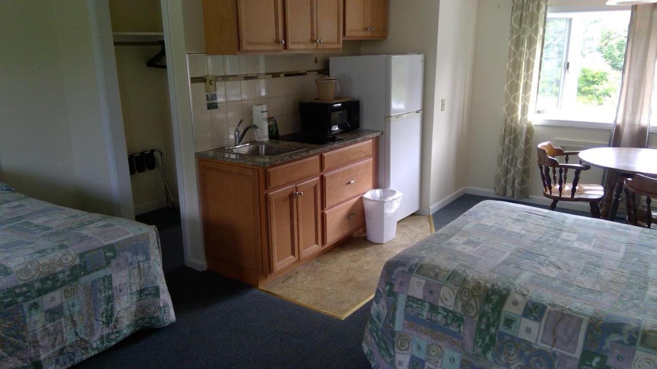 Village Green Motel Yarmouth Ngoại thất bức ảnh